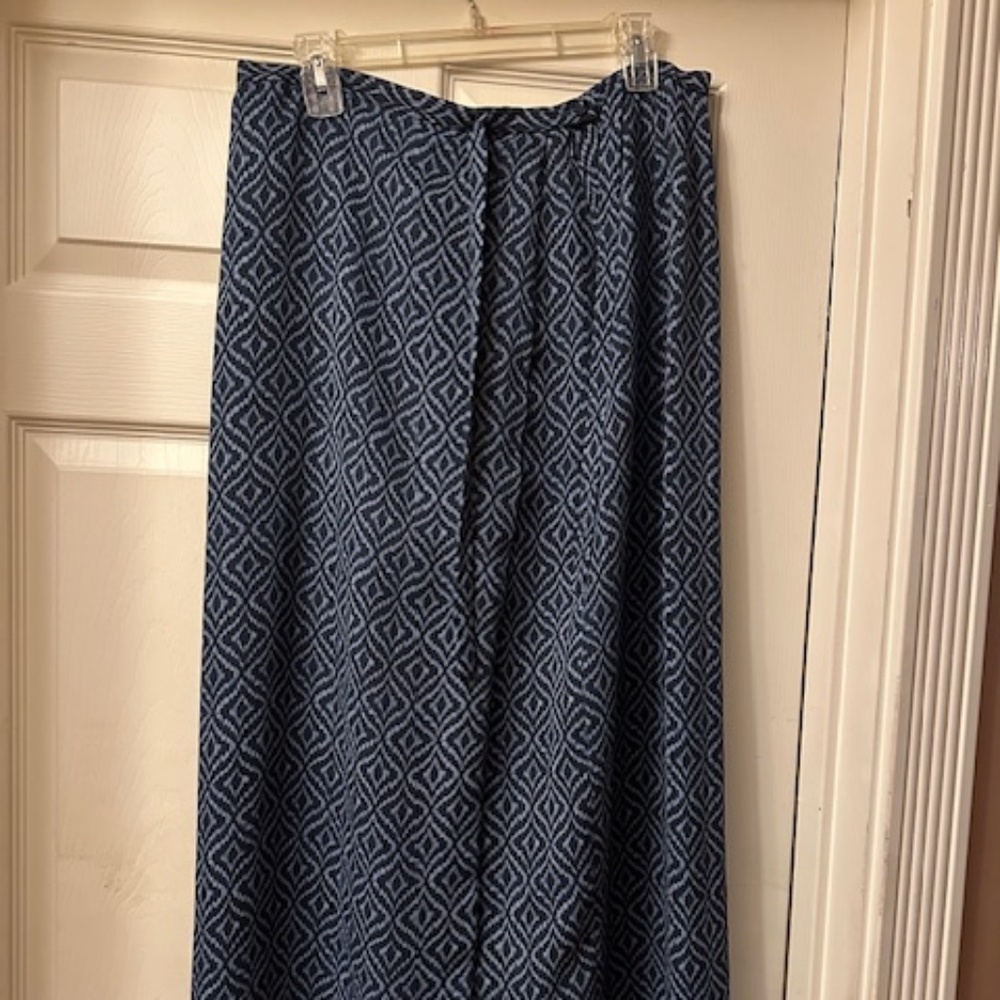 Nygård Collection || Blue Midi Skirt with Slit || Geometric Pattern || Size 16
